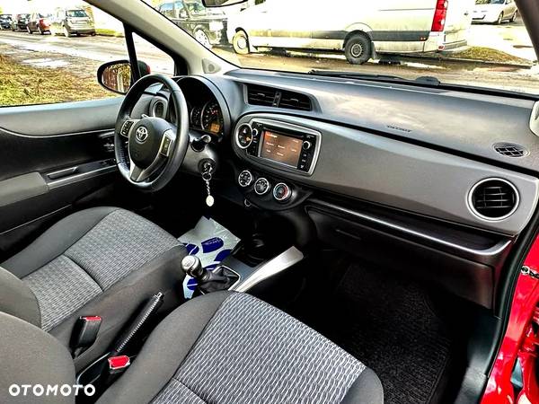 Toyota Yaris 1.0 Premium - 11