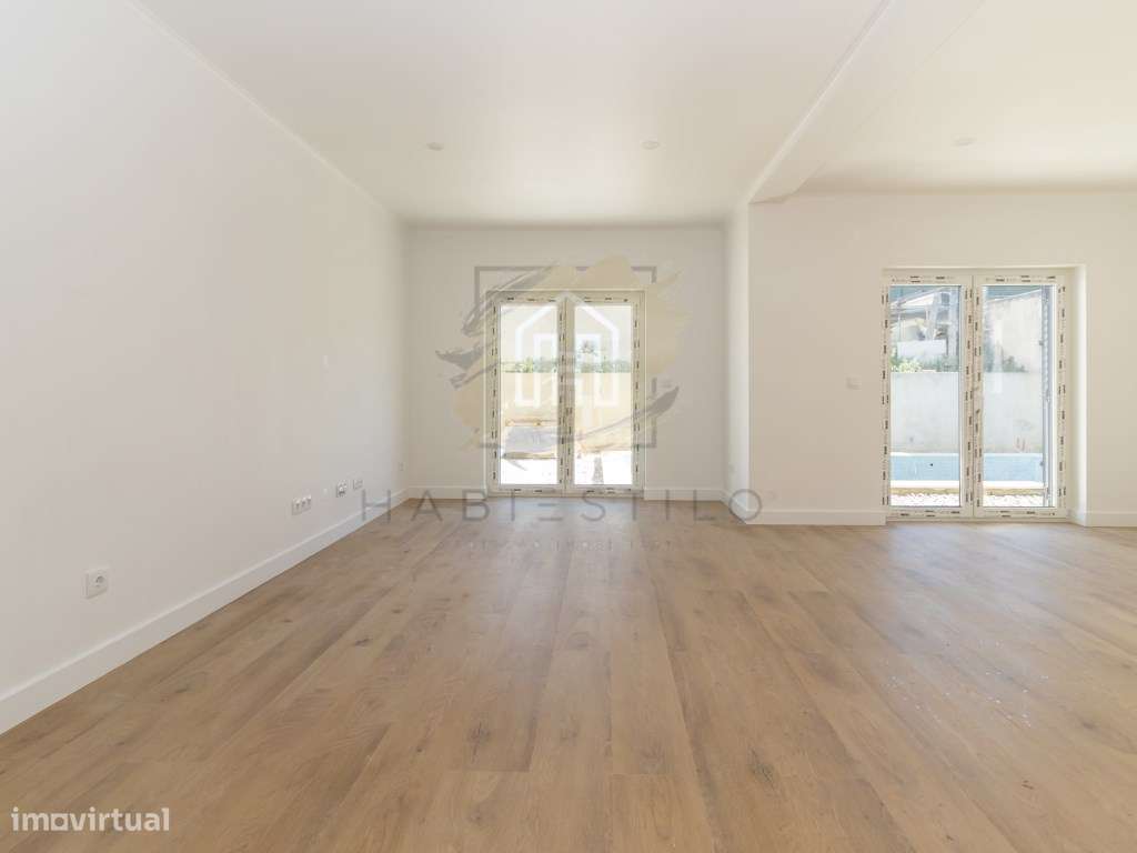 Moradias novas situadas na zona histórica de Azeitão-17