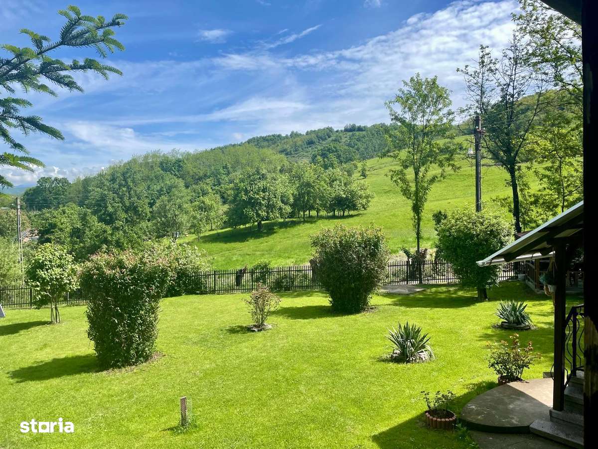 Casa de vanzare - Imagine principală: 5/20