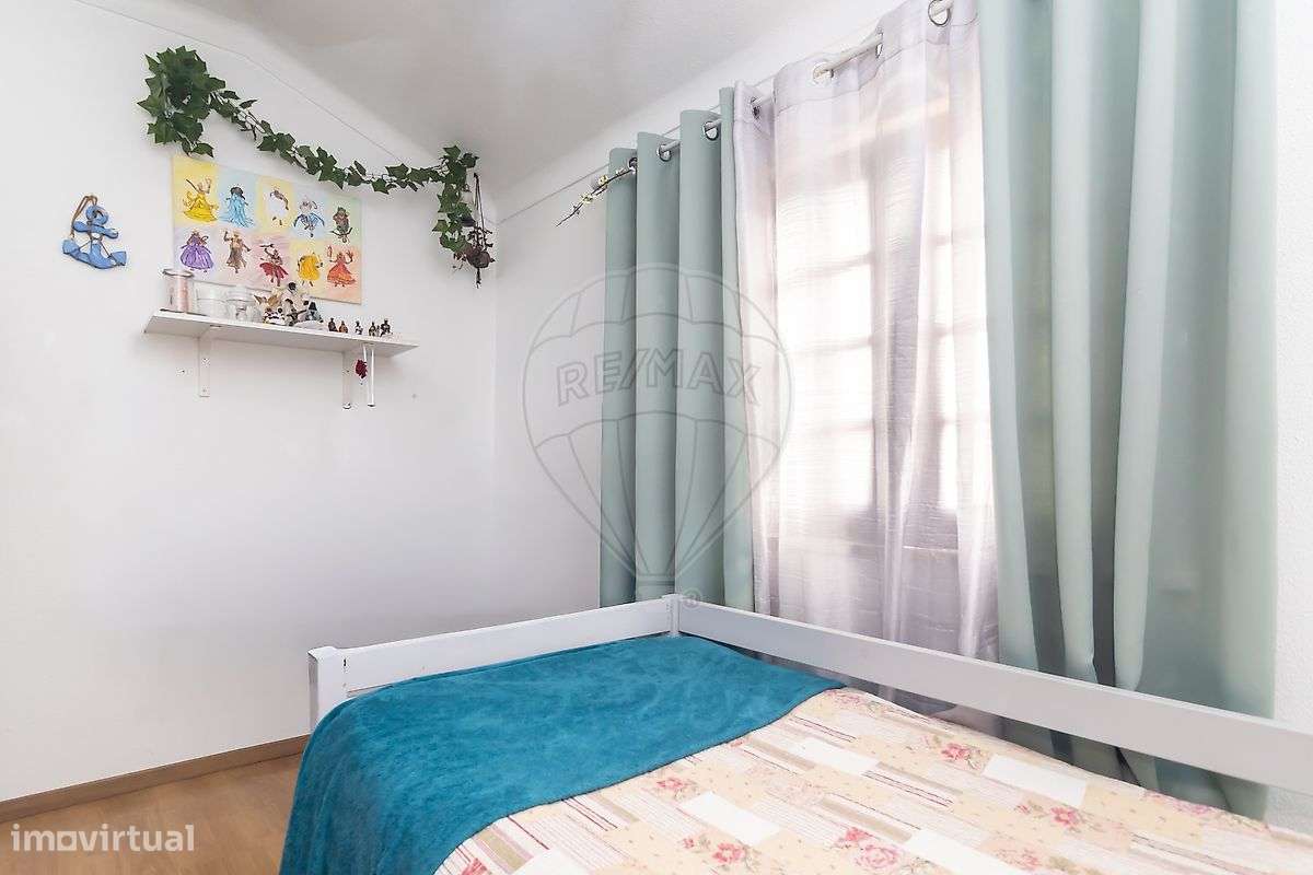 Moradia T5 + Moradia T2 | Terreno 3.717 m² | Azeitão-32
