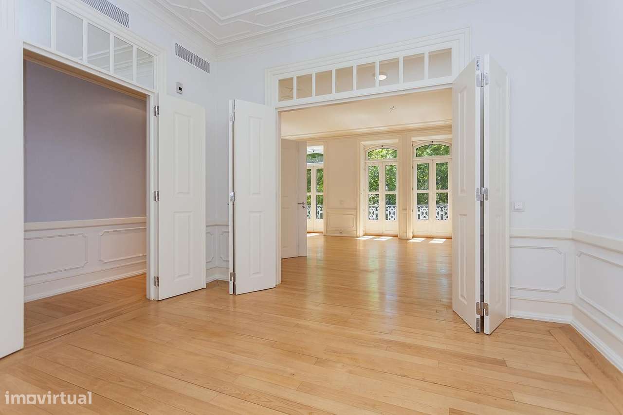 Apartamento T2 com estacionamento, Avenida da Liberdade, Lisboa - Grande imagem: 3/24