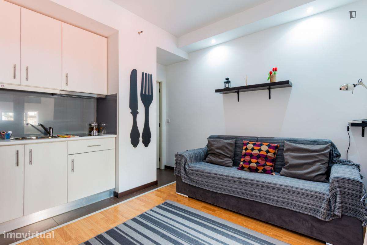 Estúdio - localizado em Baixa Coimbra - Grande imagem: 2/10