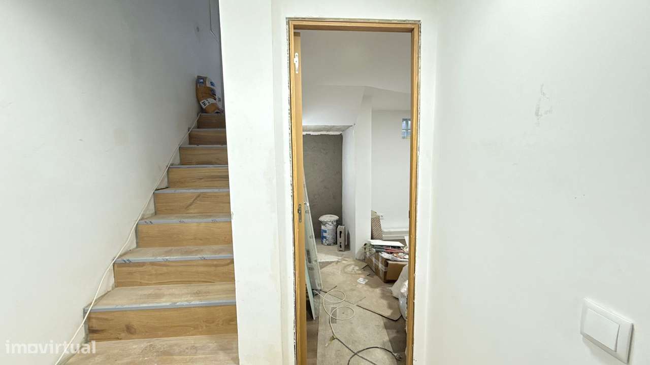 Moradia T3 + T1 Remodelada em Ermesinde-12