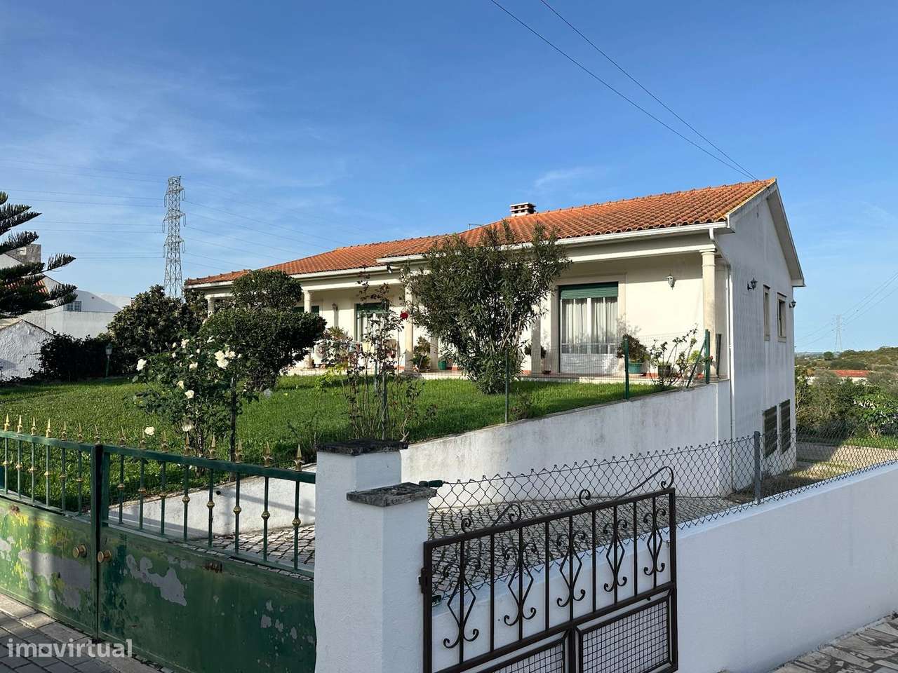 2 moradias + loja+outra casa+ terreno -vendo junto ou separado - Grande imagem: 2/2