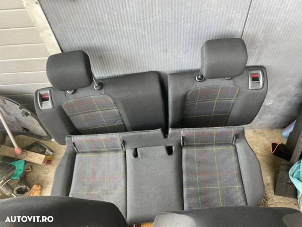 scaune fata încălzite model deosebit vw Up Skoda CityGo interior tapiterie stofă colorata model in 4 uși - 5