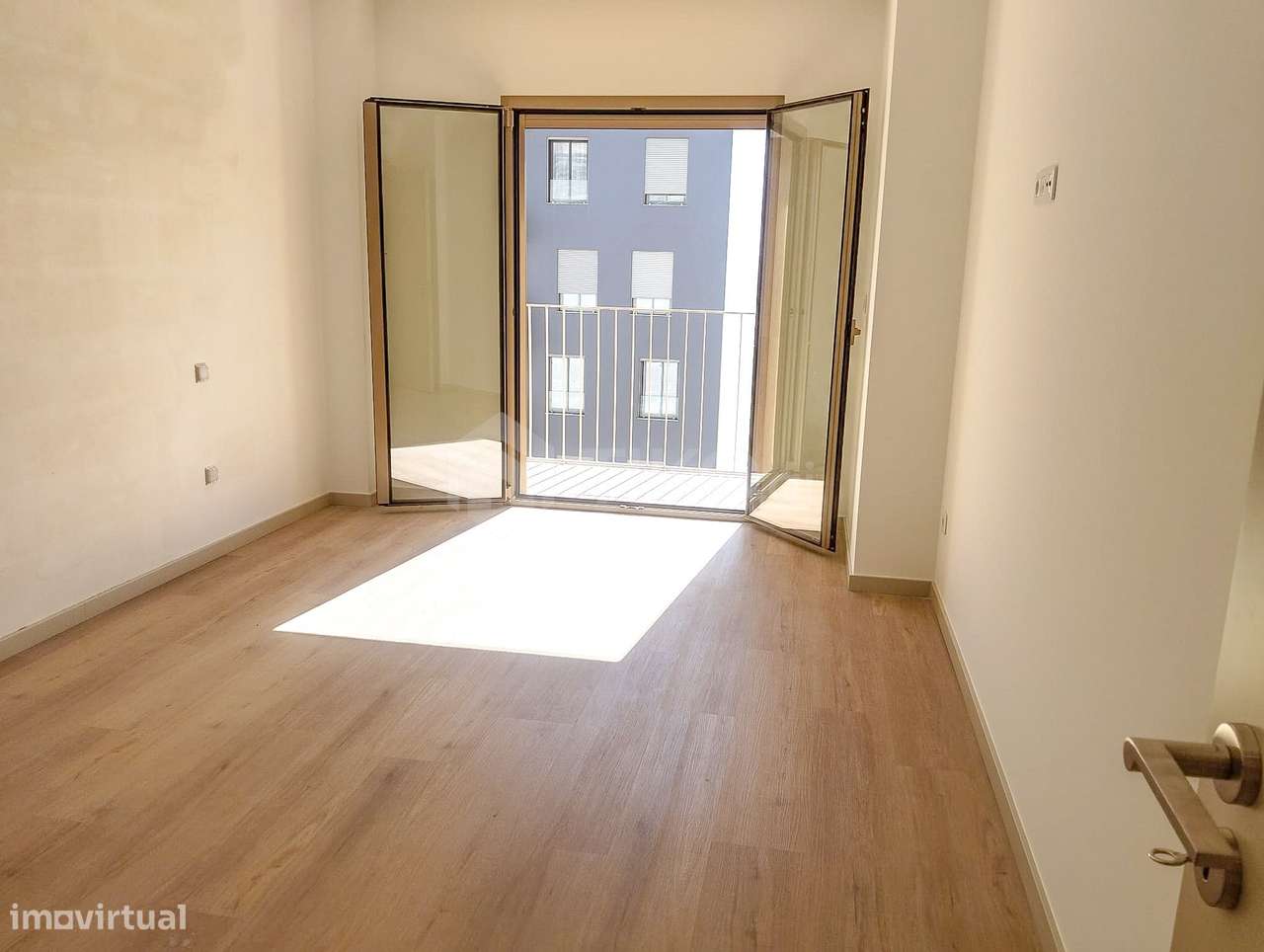 Apartamento T3 + 1 DUPLEX  com garagem/BOX  e arrumos à venda em Monti-22