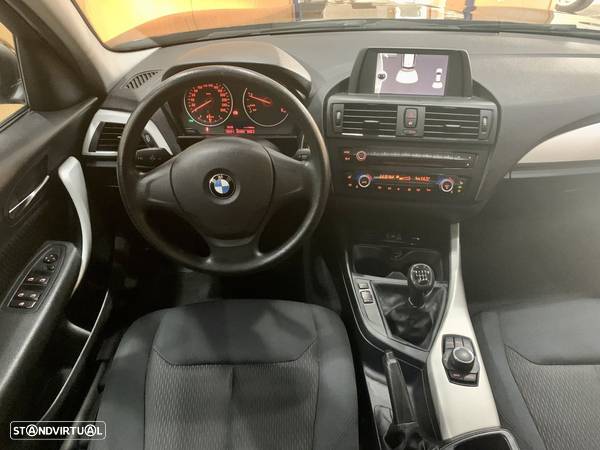 BMW 118 d Line Urban - 24