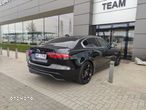 Jaguar XE 2.0 D200 mHEV SE - 8