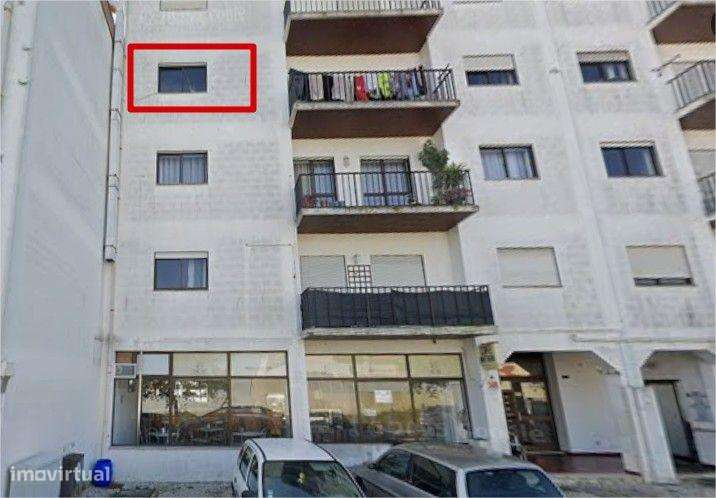Apartamento T2 na marinha Grande-0