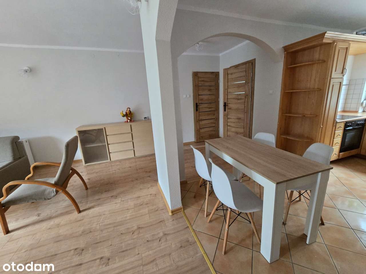 Dom z tarasem i ogrodem w spokojnej okolicy , 132,8 m2 + poddasze 60m2 - Pełny obrazek: 4/20