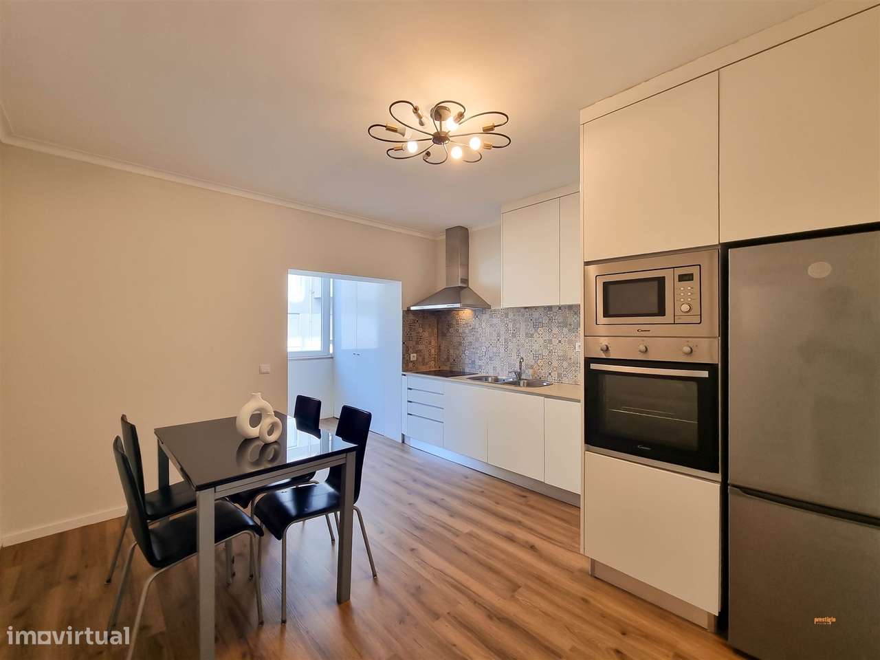 Apartamento T3 com piscina, varanda e ar condicionado-8