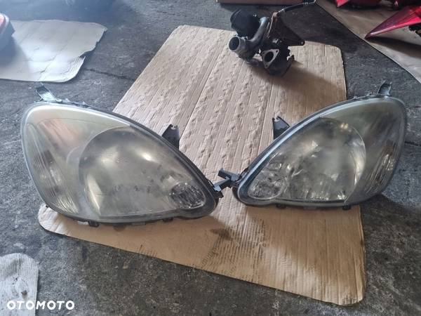 Lampa prawa przednia Toyota Yaris I LIFT 89007613 - 1