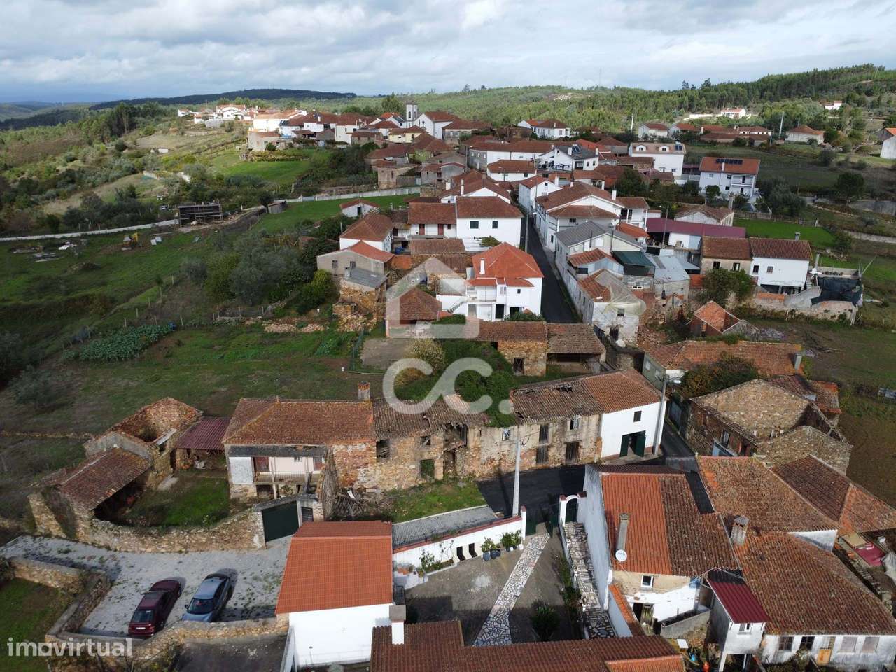 Moradia com logradouro para recuperar na zona de Tábua - Grande imagem: 4/7