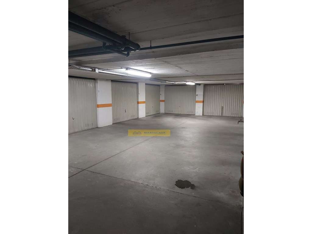 Garagem Box c/ 50 m2 - Quinta das Flores- Massamá - Grande imagem: 4/8