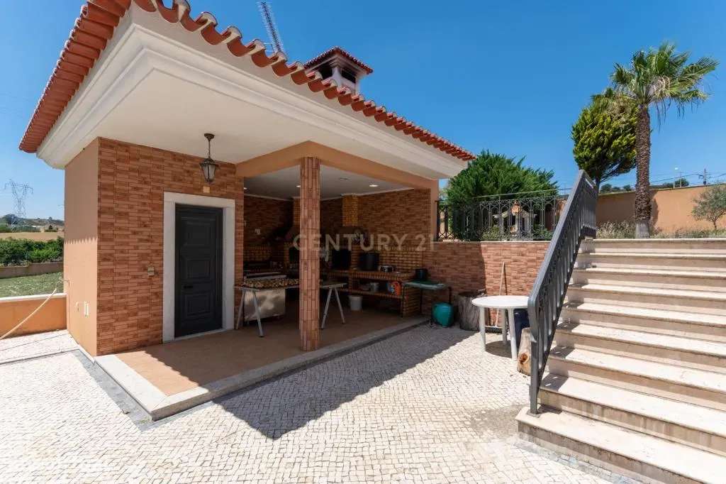 Moradia T8 de grande dimensão em S. João dos Montes, Vila Franca de Xi-5