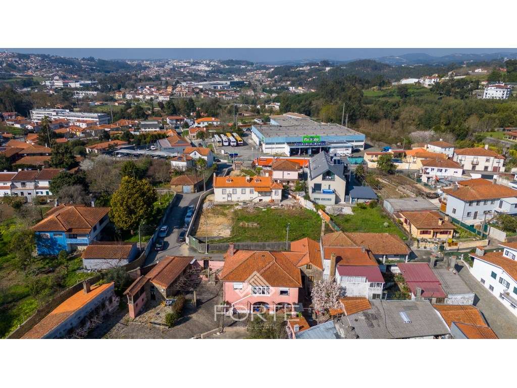 Moradia e Terreno para Venda em Oliveira de Azemeis-9