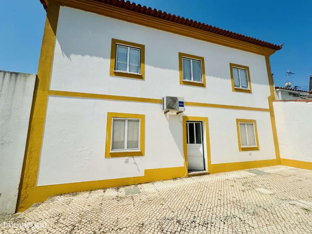 Moradia tipologia T5 c/ vista para a barragem-13