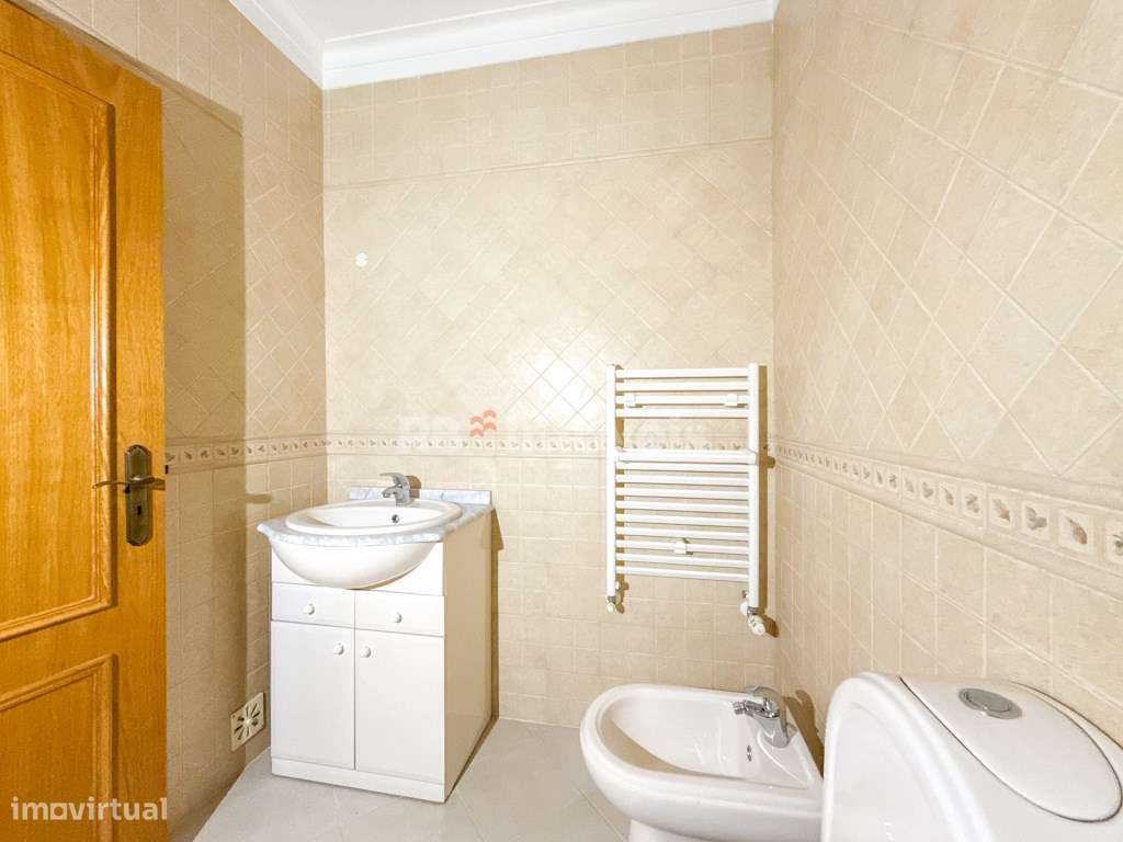 Apartamento T3 novo com garagem-10