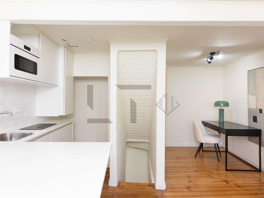 Apartamento T2 Triplex com Vista Rio, com Yield de 6% à Venda nas P...-13