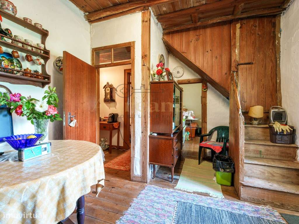 Moradia T2 de Traça Tradicional Portuguesa | Próxima do Centro de F...-4