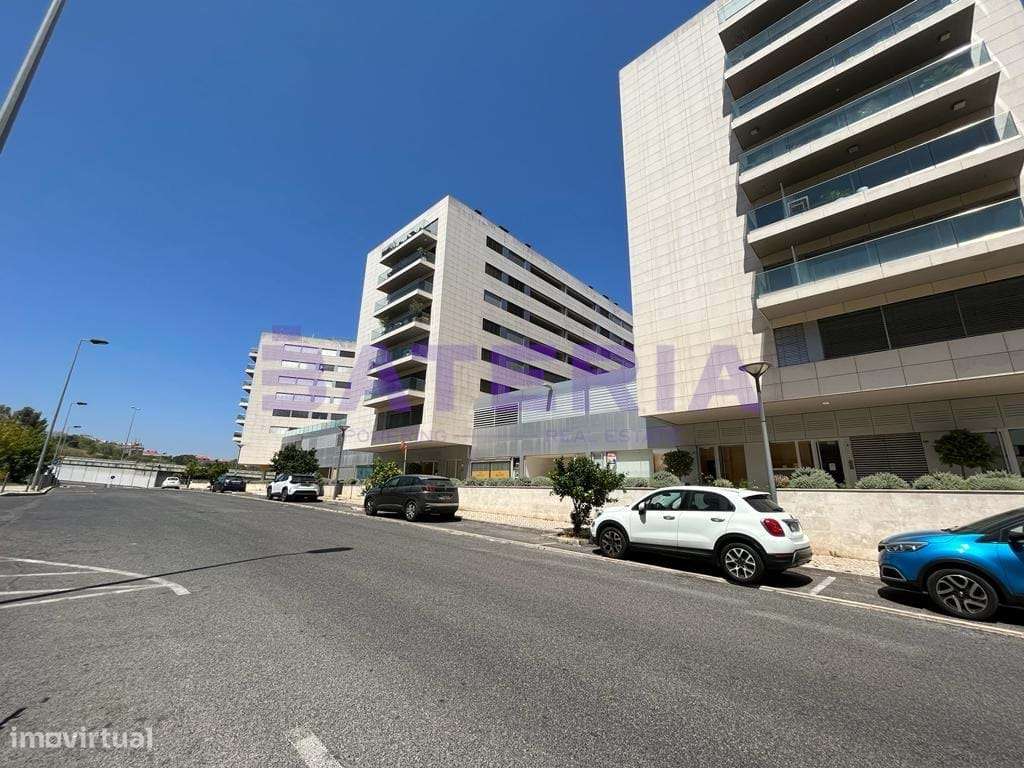 T2 com suite e piscina nas Laranjeiras - Grande imagem: 2/19