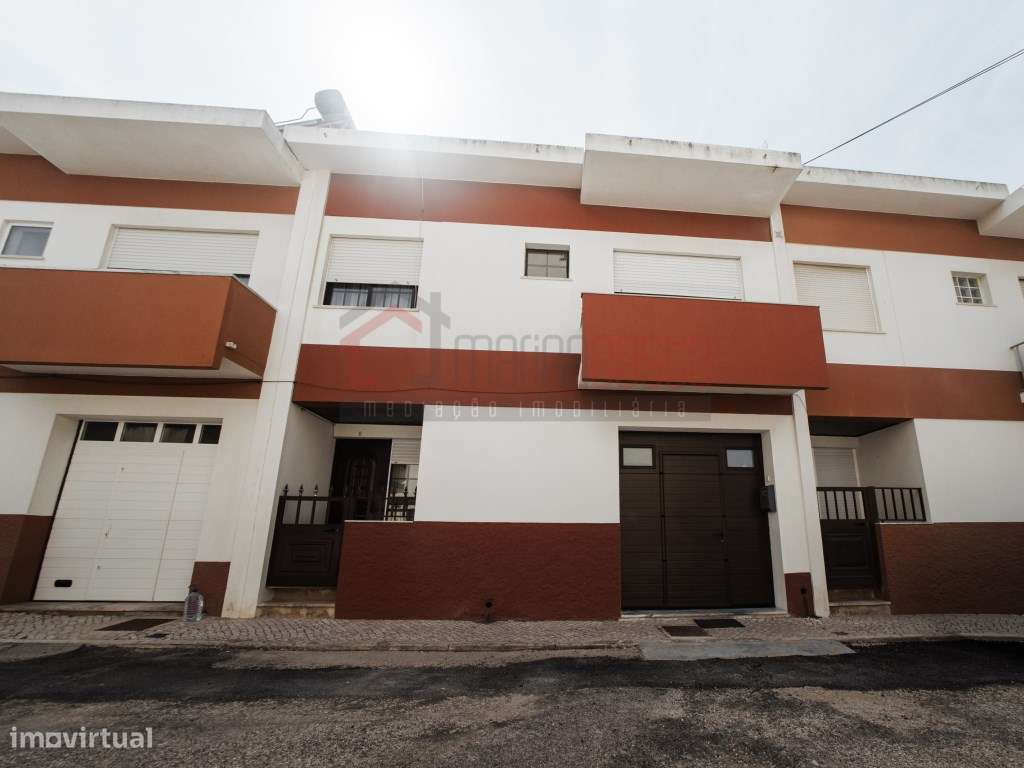Moradia T4 com Garagem em Peniche-24