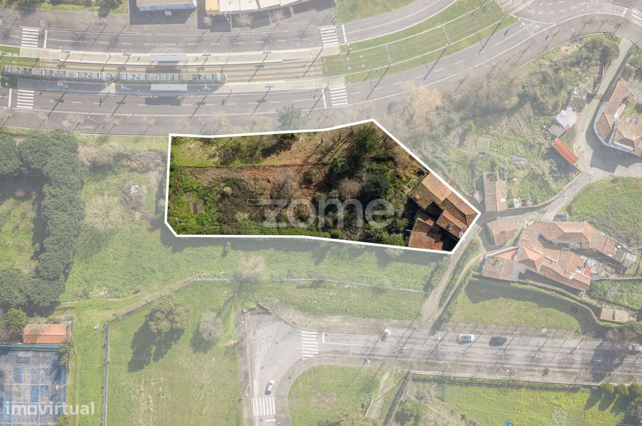 Terreno Urbano junto ao Metro Nasoni, Campanhã, Porto - Grande imagem: 2/16