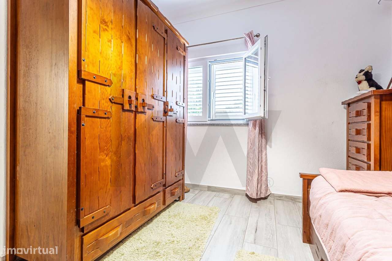 Moradia T3 Totalmente Renovada em Lote de 3.073 m2 a 10 km de Montemor - Grande imagem: 2/29