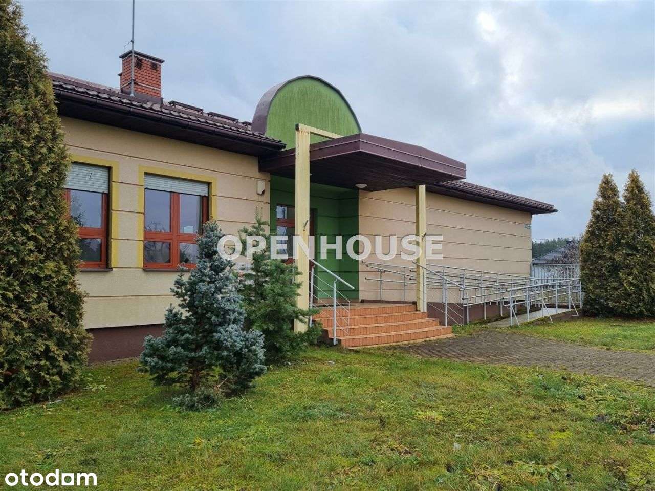 Dom,Biura,Garaże Wys.5m,10 miejsc par.Dział-1700m2-14