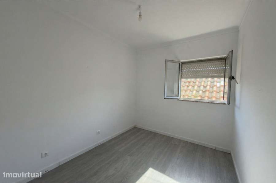 Vende-se casa T2 na Adémia em Coimbra, próximo ao Retail Park de Eiras - Grande imagem: 4/15