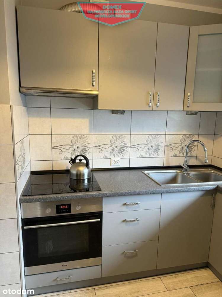 Miejsce postojowe i komórka lokatorska Gratis!-0