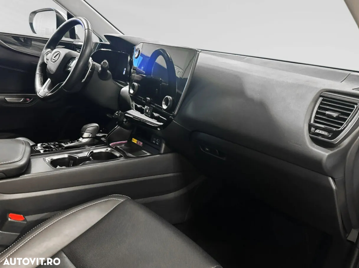 Lexus Seria NX 450h+ E-FOUR Executive-Paket - 6