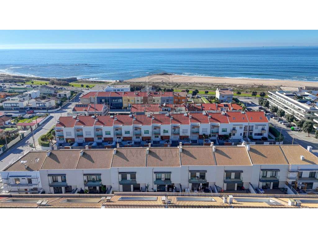 **Moradia de Sonho na Praia de Salgueiros**-6