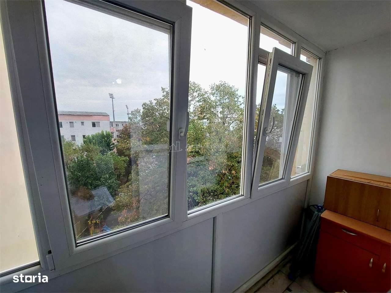 4 camere, 80 mp , etaj 4, zona Balcescu, Aleea Parcului-14