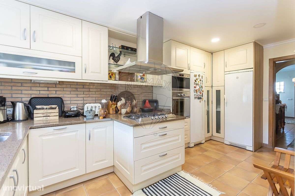 Moradia T4 para venda-16