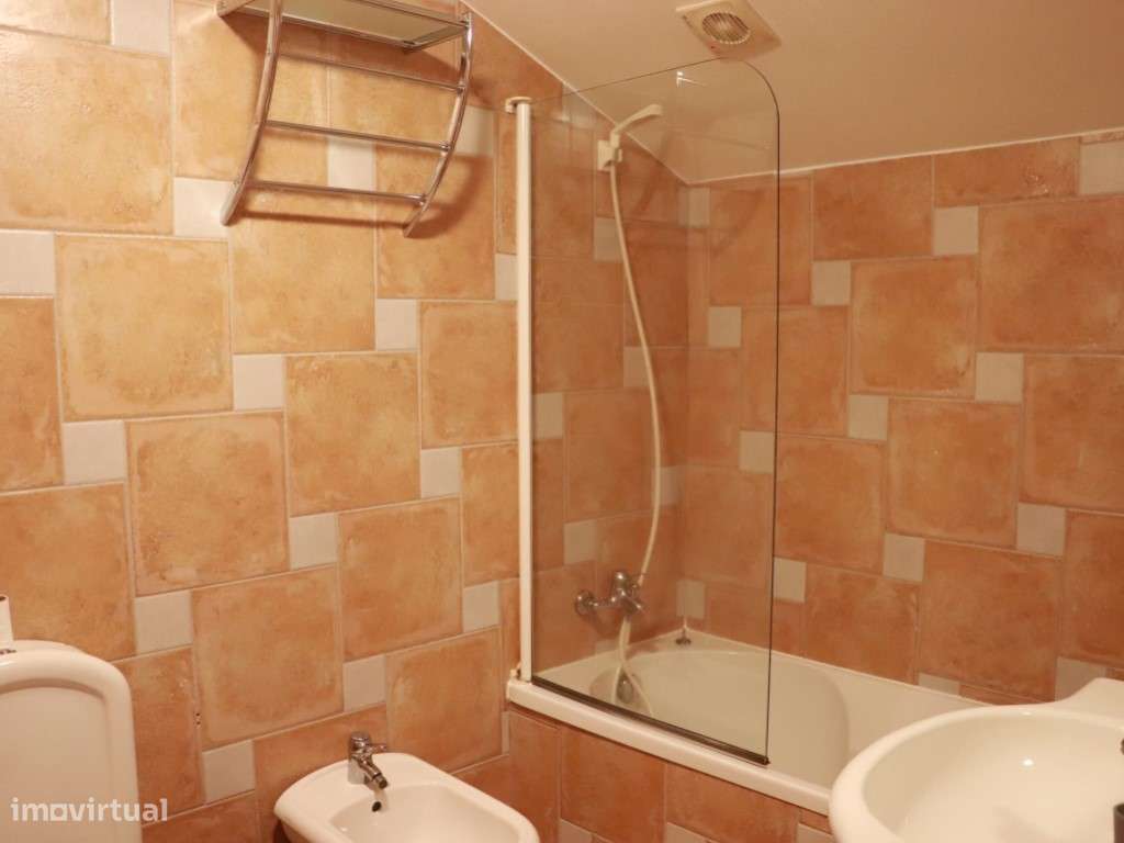 Apartamento T1+2 Duplex, em condomínio fechado, a 2 minutos da praia-43