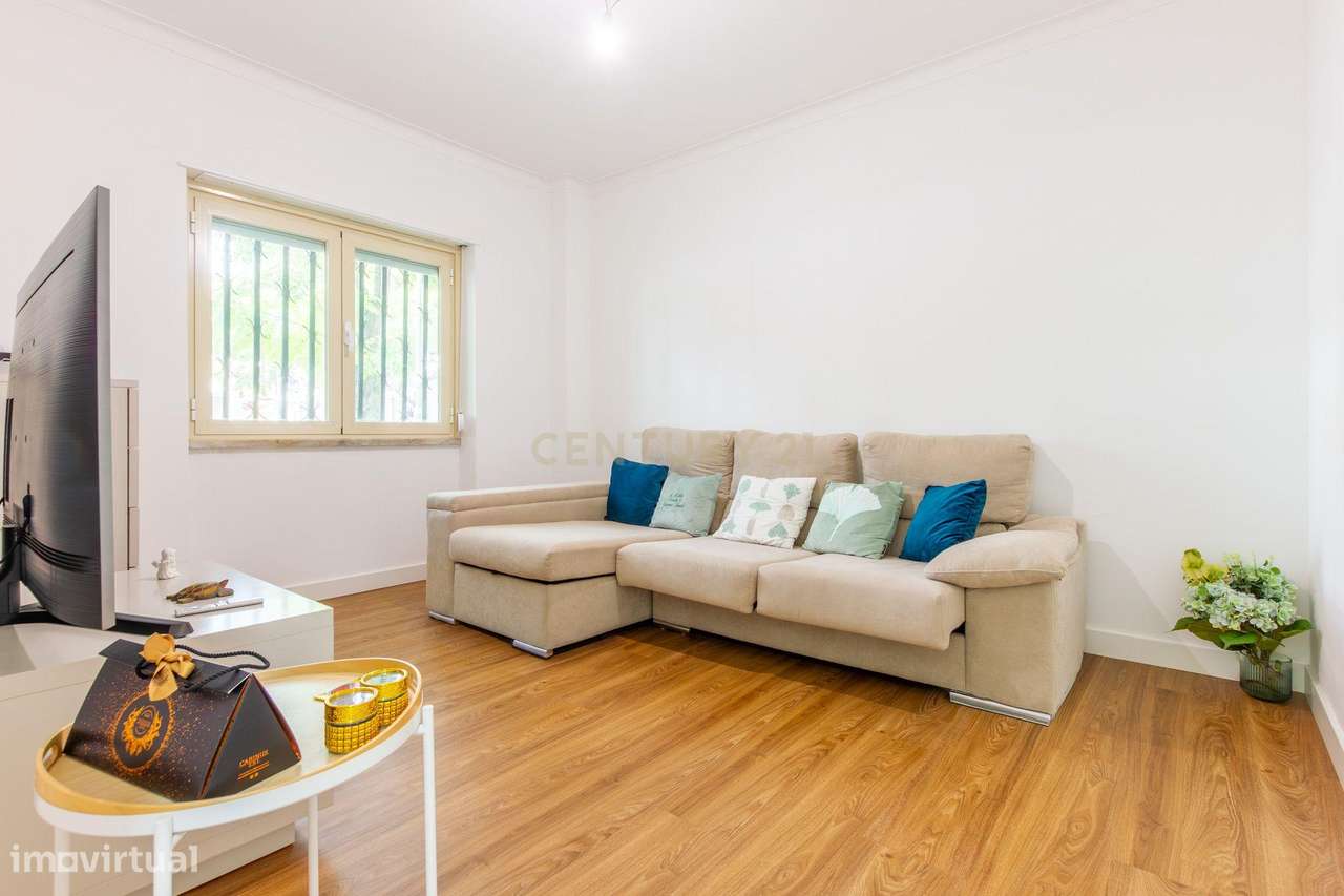 Apartamento originalmente T3, convertido em T2 (mas facilmente reversí-6