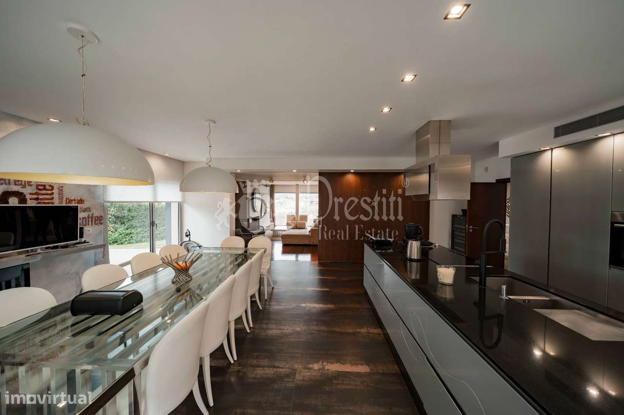 Moradia T4 com Vistas Deslumbrantes em Guimarães-13