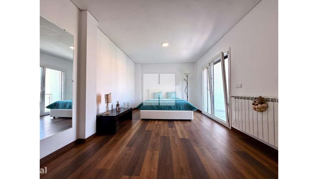 Apartamento T3 c/ Garagem Dupla-22