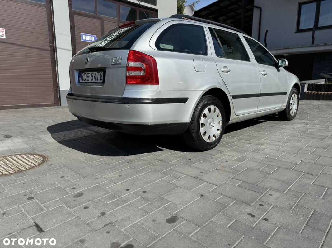 Skoda Octavia 1.6 Classic - 5