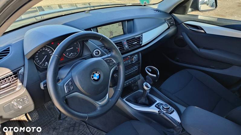 BMW X1 xDrive18d - 10