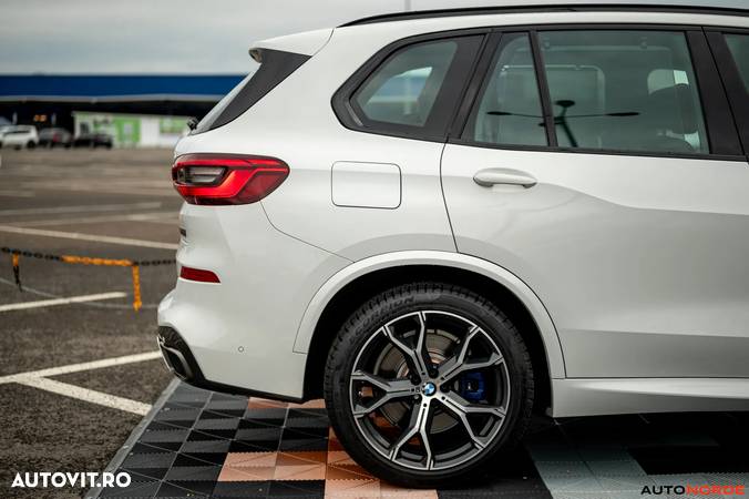 BMW X5 M M50d - 16