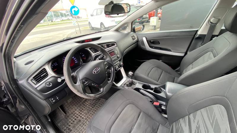 Kia Ceed Cee'd 1.6 CRDi M - 11