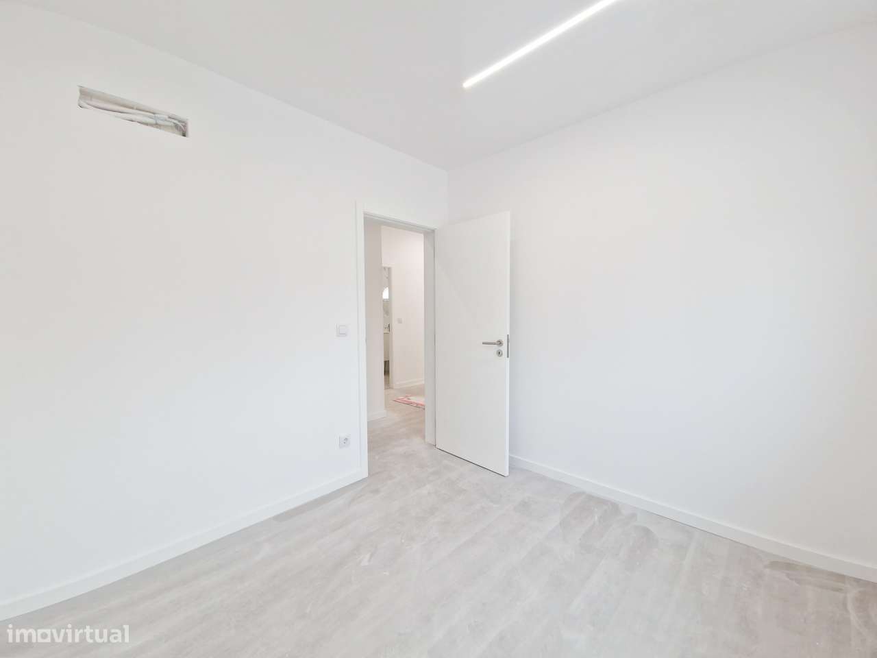 Moradia T4 Térrea de Design Moderno em São Romão, Vagos.-7