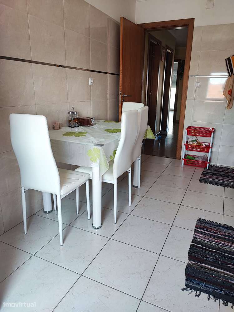Apartamento T3 Amora - Seixal-1