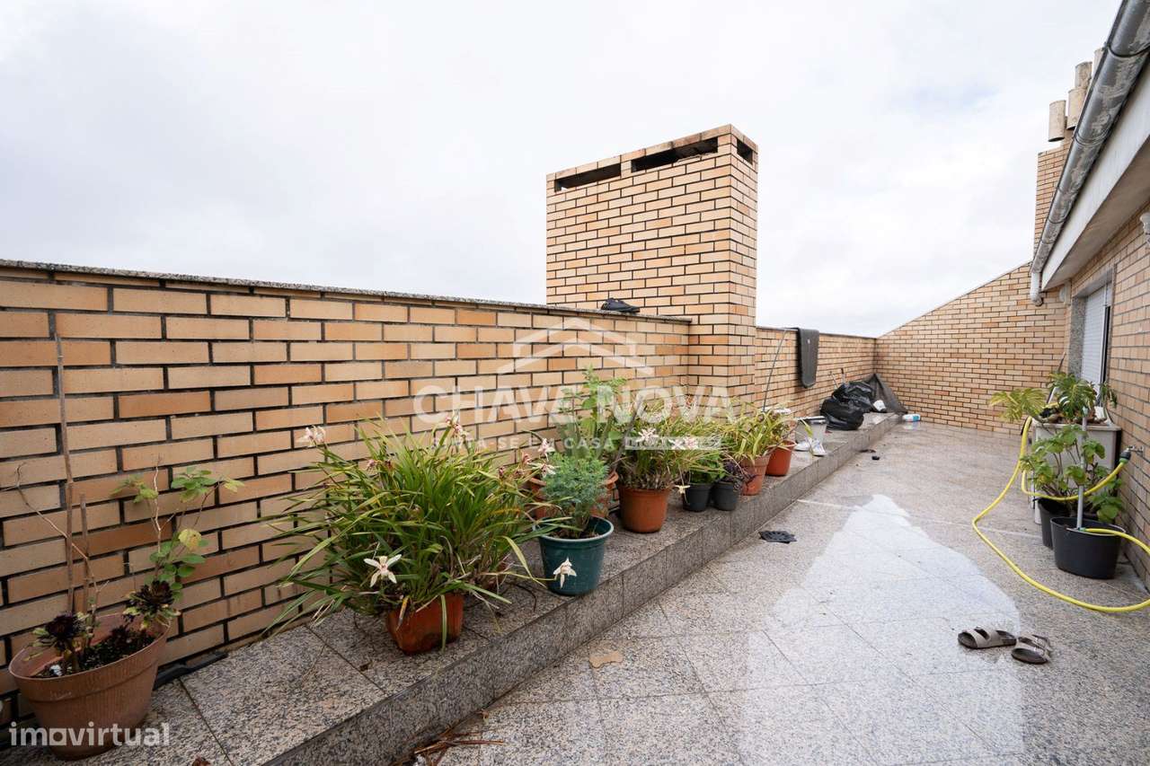 T4 duplex em condomínio fechado próximo Avenida da Républica, Gaia-15