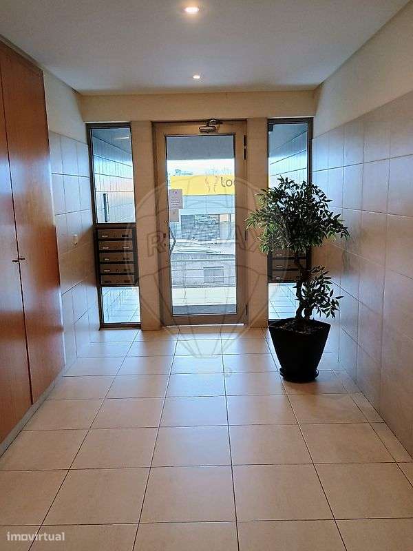 Apartamento T2 para arrendamento - Grande imagem: 2/12