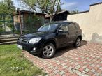 Toyota RAV4 2.2 D-4D Luxury - 1