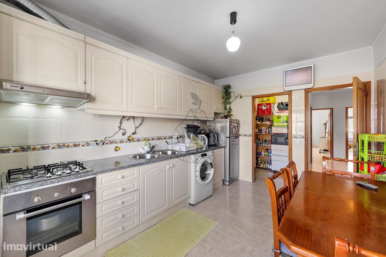 Apartamento T2 localizado a cerca de 600 metros da Praia em Quarteira-21