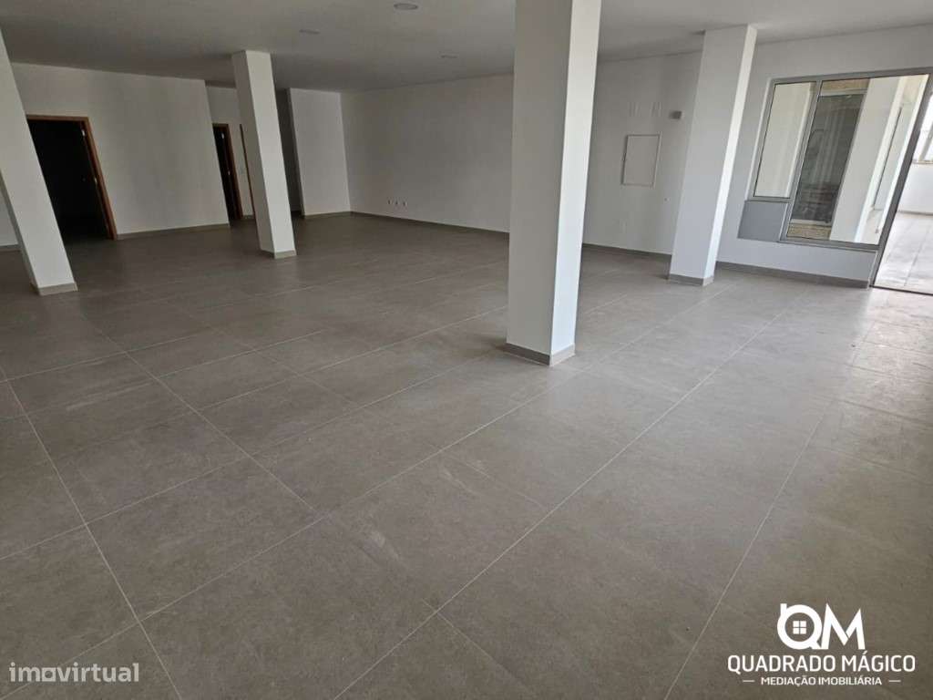 Oportunidade Única de Arrendamento - Loja Nova em Santa Maria da Fe... - Grande imagem: 4/19